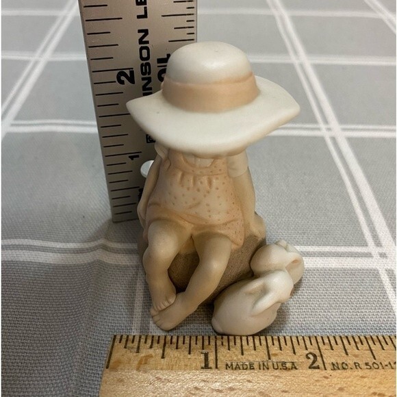 Vintage 1979 Holly Hobbie “Happiness is Found In Little Things” & Bunny Rabbits - Picture 6 of 6